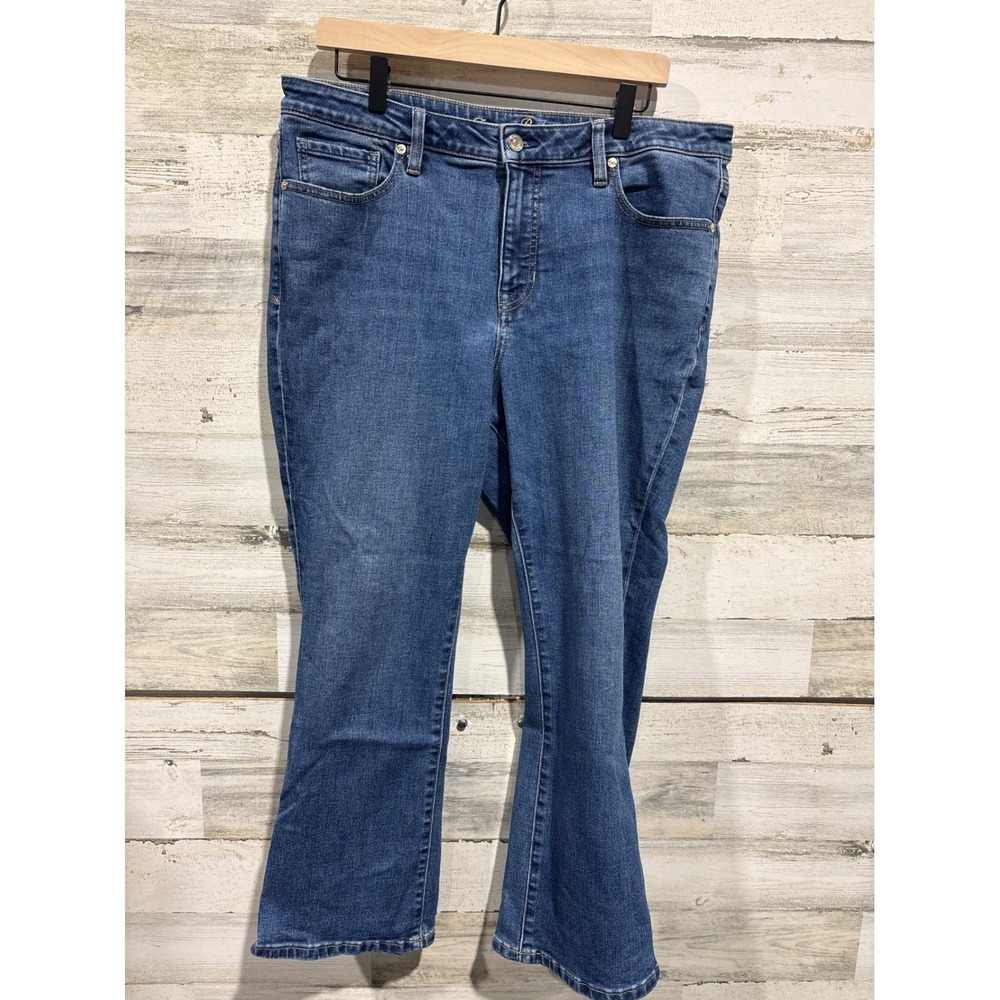 Tommy Bahama Jeans Women 16 Blue Mid Rise Crop Mini Boot Coastal EUC